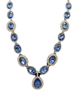 Collar Monet tono plata imitación zafiro y diamante facetado estilo Bridgerton  - Imagen 1 de 24