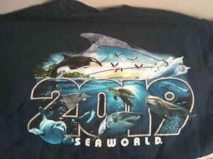 Sudadera Sea World 2019 azul estampado colorido medio - Imagen 1 de 3