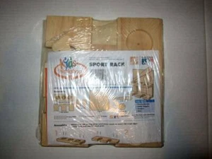 Home Depot Niños Taller Madera Deporte Rack Kit Sostiene Bate de Béisbol y Pelota Sellado - Imagen 1 de 3