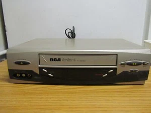 VCR Hi-Fi de 4 cabezales RCA VR637HF - Imagen 1 de 3
