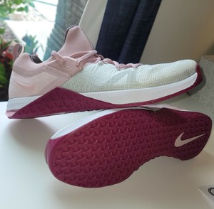 Las mejores ofertas en White Nike Metcon Flyknit 3 Zapatos deportivos para  mujeres | eBay