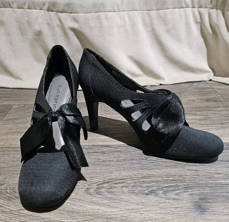 Zapatos de salón de vestir para mujer Ann Marino con lazo de tela negra talla 6,5 Foto 1 de 4