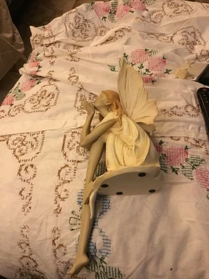 Estatuilla de hadas del polvo pixie toque de clase cuidador de estante - malva, marfil - alado... Foto 1 de 4