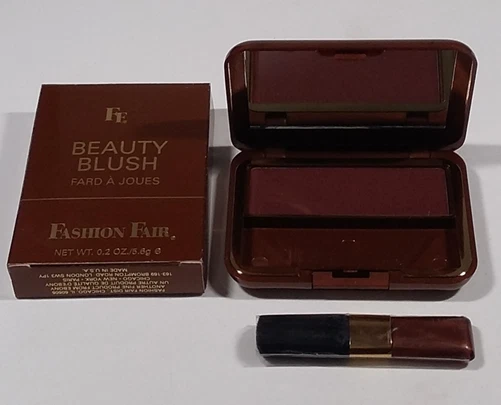 Rubor en polvo prensado para feria de moda BELLEZA #3013 *NUEVO EN CAJA* Foto 1 de 2