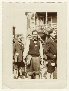 PORTRAIT OF A GROUP OF TEXTILE STUDENTS IN PAWTUCKET, RHODE ISLAND -FASHION 1938 - Picture 1 of 3