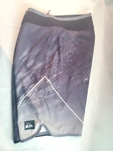 Pantalones Cortos de Tabla Quiksilver DryFlight Repelentes al Agua Hombres 34 Bolsas de Natación Surf - Imagen 1 de 11