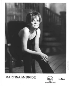 Country Singer MARTINA MCBRIDE B&W 8x10 Publicity PHOTO - Picture 1 of 1