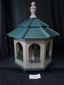 Vinilo Gazebo Alimentador de Pájaros Amish Hecho en Casa Hecho a Mano Arcilla y Verde Med - Imagen 1 de 1