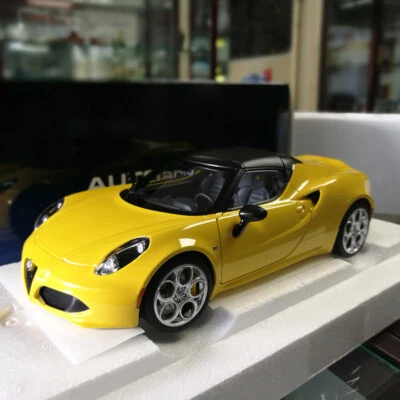 Autoart 1/18 ALFA ROMEO 4C SPIDER Diecast Model Car Red/Yellow/White Gifts - Image 1 of 4