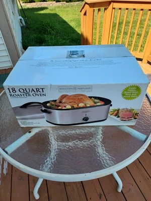 全新 Bella Cucina 18 夸脱烘焙烤箱 带可拆卸平底锅和机架 - 自助餐烘焙 — 第 1/4 张图片