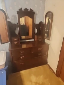 Antique Dresser With Side Mirrors - Picture 1 of 1