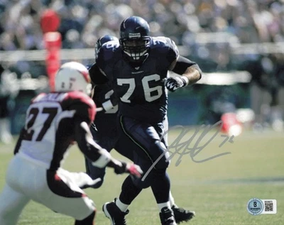 Steve Hutchinson Autographed 8x10 Photo Seattle Seahawks Beckett BAS QR #BS36873 - Image 1 of 2