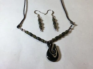 Green Jade Fish Hook Pendant Necklace & Pierced Earrings Yukon Canada - Picture 1 of 6