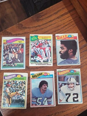 1977 Topps NFL Football Sports Cards Complete Your Set - Image 1 of 4