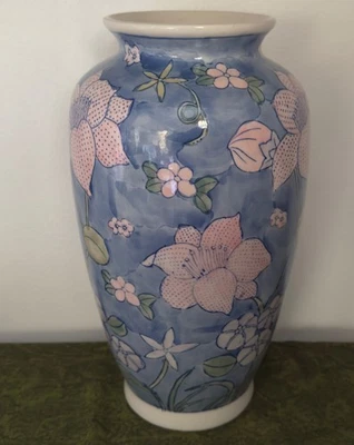 Vintage Oriental Porcelain Vase/large focal piece/hand-painted/pink lotus/vines - Image 1 of 4