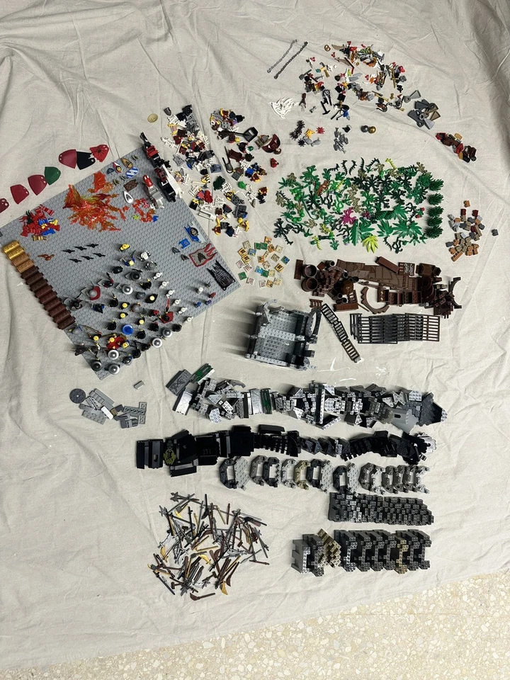 Lego Castillo Lote a Granel de Ladrillos, Minifiguras, Castillo Roca Pared Burp Sin usar, De Colección Foto 1 de 4