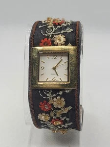 AVON Cuff Gold Tone Japan Watch. - Picture 1 of 2