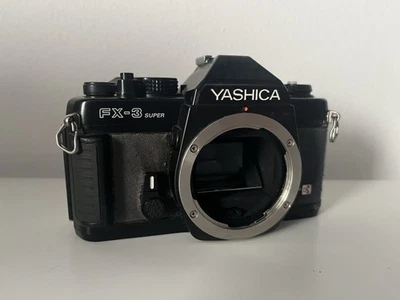 Macchina fotografica analogica Yashica FX-3 Super solo corpo - Immagine 1 di 2