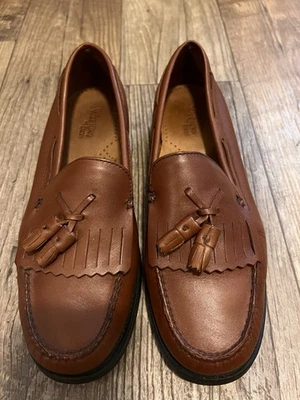 Mocasín para mujer Weejuns Bass bronceado con borlas talla 10W Foto 1 de 4