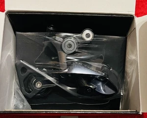 New Shimano Ultegra RD-R8000-GS RD 11 Speed Rear Derailleur GS Cage 34t Max - Picture 1 of 5