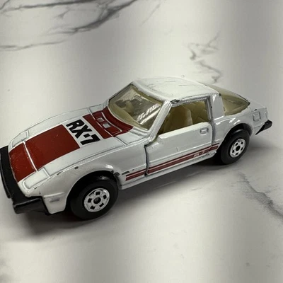 Lesney Matchbox Superfast Mazda RX7 carrocería blanca hecha en Hong Kong Foto 1 de 4