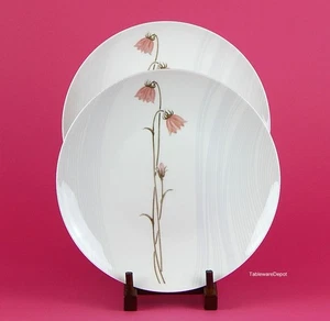 Studio Nova SPRING PROMISE: Set of 2 Dinner Plates, SUPERB+! Petite Bone, LM501 - Picture 1 of 3