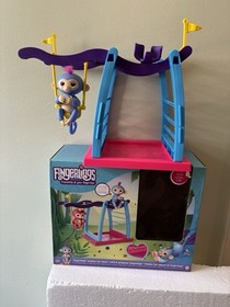 Fingerlings Monkey Bar Interactive Playset w/ERROR Box-Works Good