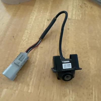 Cámara de reversa de visión trasera de estacionamiento 22913698 para Chevrolet Cruze Equinox GMC Terrain Foto 1 de 4