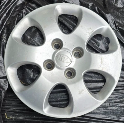 Tapacubos KIA SPECTRA 2004-2006 15" OEM PN529602F600 Foto 1 de 4