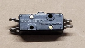 Micro conmutador de acción instantánea de 1 TB1-2 DE NUEVO 10A 250 VAC - Imagen 1 de 4