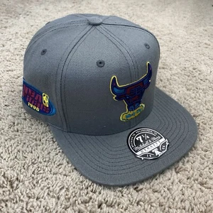Chicago Bulls Hat Mitchell & Ness 7 1/4 Carbon 1996 Finals Patch Windy City Cap - Picture 1 of 10