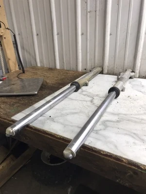 82 Juego Amortiguadores Horquillas Delanteras Kawasaki CSR KZ 650 KZ650 DERECHA E IZQUIERDA  Foto 1 de 4