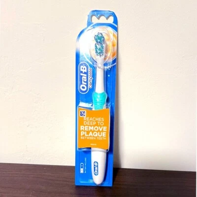 Oral-B Complete Battery Power Green Electric Toothbrush Battery Included New - Image 1 of 2