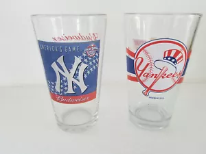 NY Yankees Budweiser Pint Glasses 2001 World Series & 2014 BDA/MLBP - Picture 1 of 4