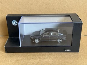 Herpa Volkswagen Passat B8 Highline Saloon, 1:43, Dealer Model, Night Blue, VGC. - Picture 1 of 9