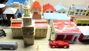 Plasticville Buildings Huge Lot Collectible Vintage Toy Town/City, Cars - Picture 1 of 24