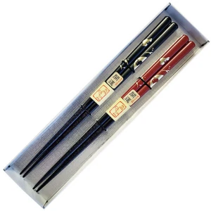 2 Pairs of Japanese Wooden Lacquer Red Black Rabbit Chopsticks Set Made in Japan - Picture 1 of 1