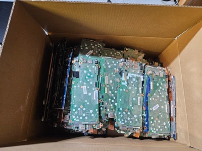 26lbs Laptops Motherboards For Scrap, Recycling, Gold Recovery - Image 1 of 2