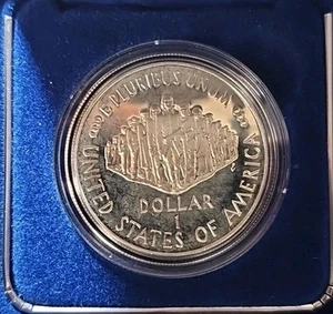 1787-1987 THE US CONSTITUTION 200TH ANNIV “WE THE PEOPLE” SILVER COIN - Picture 1 of 3