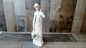 Casades - Porcelain Figurine Lady With Floral Hat - 12.5” Tall - Made In Spain - Picture 1 of 7