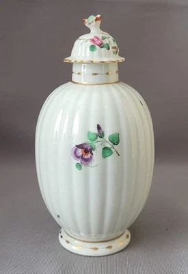 ANTIQUE WORCESTER HAND PAINTED FLOWERS TEA CANISTER & COVER C1770S - Image 1 of 4