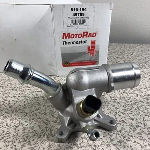 MotoRad 816-194 49789 Motor Refrigerante Termostato y Carcasa Conjunto Jeep - Imagen 1 de 9