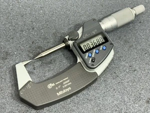 Mitutoyo 342-361-30 0-1" / 0-25.4mm 30 Degree Digital Point Micrometer - Picture 1 of 11