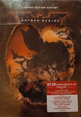 BATMAN BEGINS - LIMITED EDITION GIFT SET - (2) DVD SET - LENTICULAR ART - SEALED - Image 1 of 2