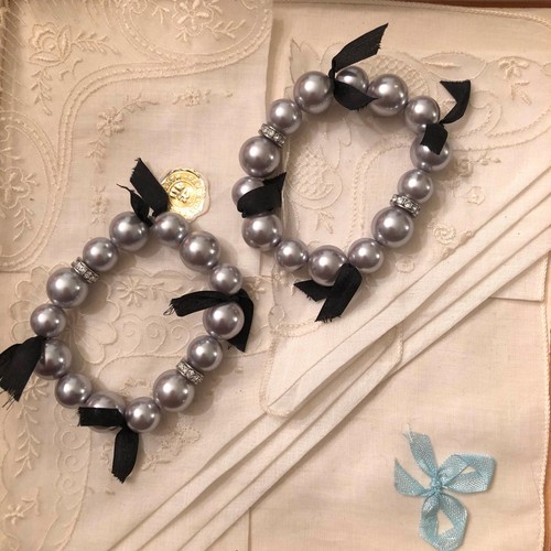 VALENTINO Grandi Bracciali Argento Finta Perla Elasticizzati Accenti Strass Nastro Nero