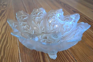 Floral 3-Toed Footed Bowl Everglade Springtime Line Satin Finish / Frosted - Picture 1 of 8