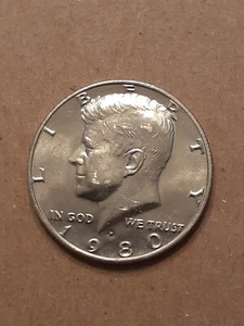 1980 P KENNEDY HALF DOLLAR - Picture 1 of 2
