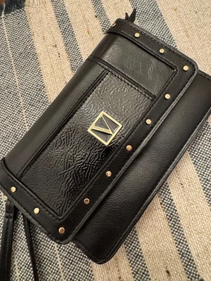 Victoria's Secret Negro Doble Plegable Muñequera Oro Logo Identificación Ventana Cartera Mini Monedero Foto 1 de 4