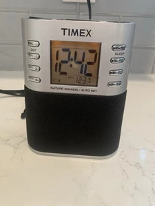 Timex T307S Dual Alarm Clock Radio Nature Sounds Preset Tuning Aux Plug In - Picture 1 of 7