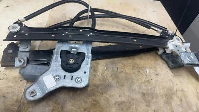 02-06 ESCALADE EXT Rear Right Window Regulator/ Motor RH - Image 1 of 4